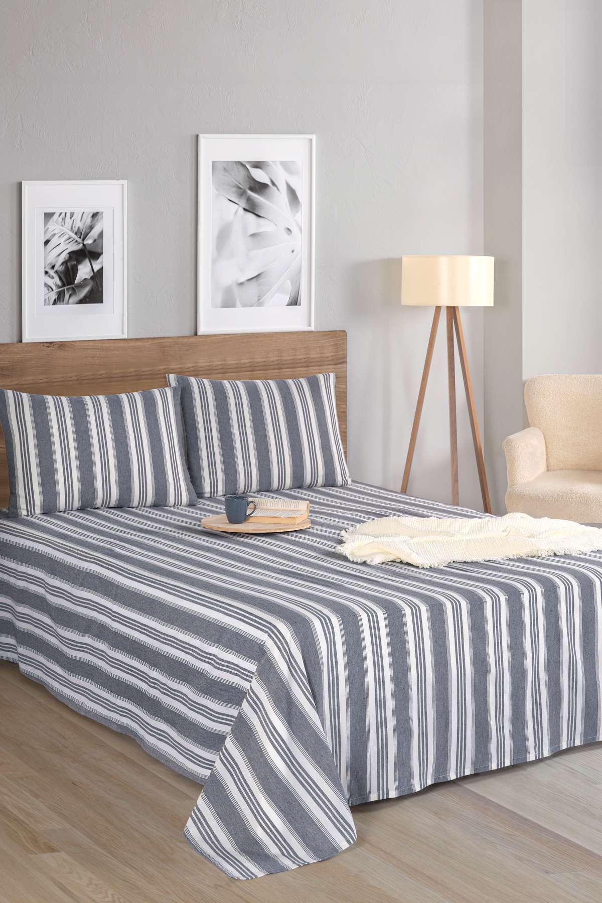 Set Cearșaf Dublu Cearșaf de Pat: 220 X 240 Cm (1 Bucată) Față de Pernă: 50 X 70 Cm (2 Bucăți) Antracit
