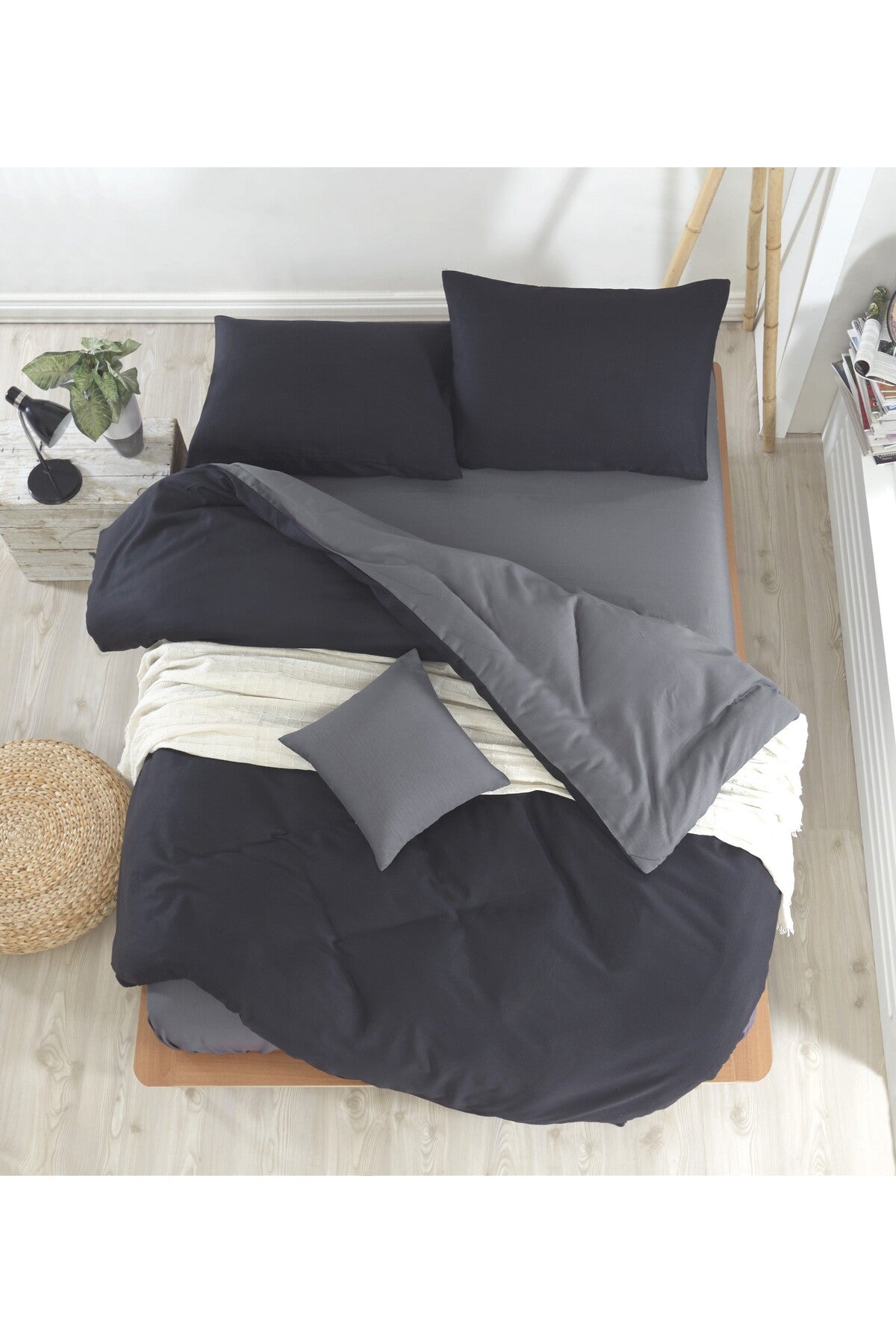 Set Huse Plapumă Duble Husă Pilota: 200 X 220 Cm (1 Bucată) Cearșaf De Pat: 220 X 240 Cm (1 Bucată) Față De Pernă: 50 X 70 Cm (2 Bucăți) Mix - Negru, Fumuriu