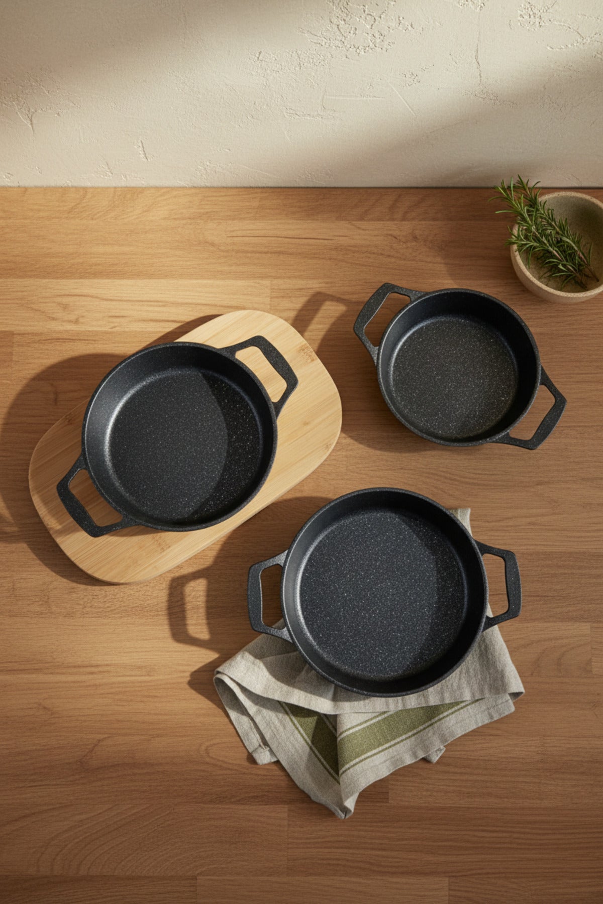 xBernardo Olimpos 3 Piece Cast Sahan Set Black