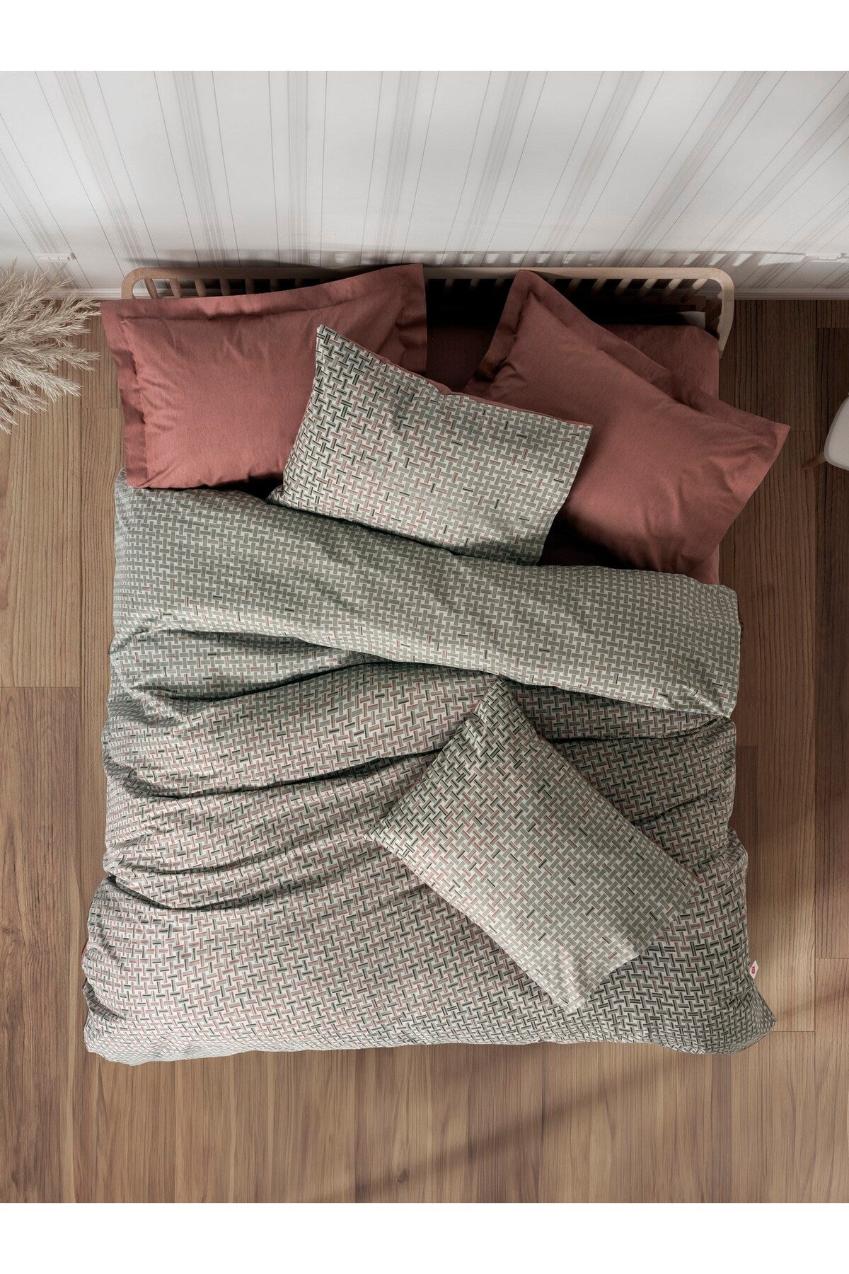 Ranforce Double Quilt Cover Set Quilt Cover: 200 X 220 Cm Fitted Sheet: 160 X 200+30 Cm Pillowcase: 50 X 70 Cm (2 Pieces) Tile Red
