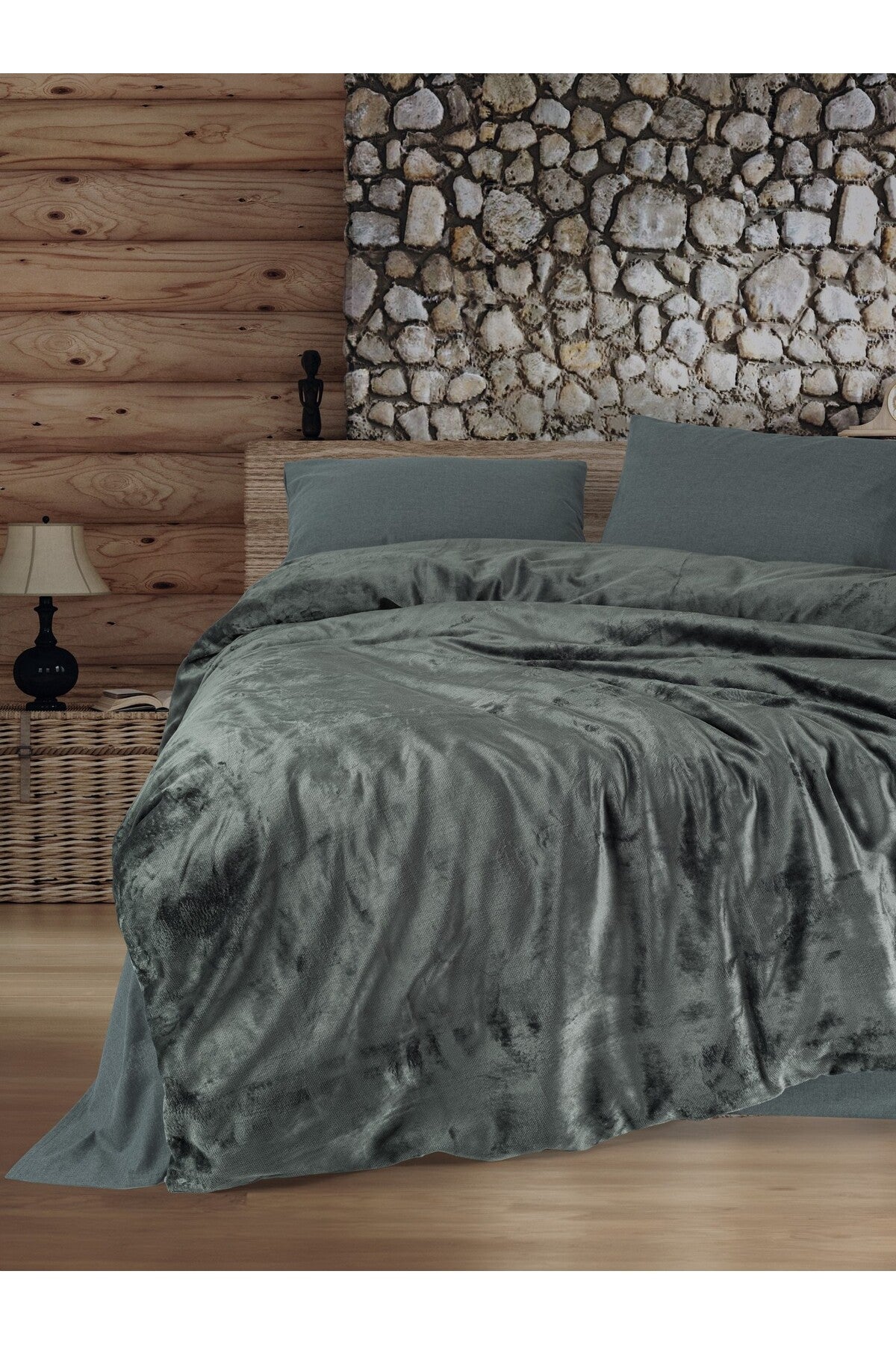 Double Quilt Cover Set Quilt Cover: 200 X 220 Cm Flat Sheet: 240 X 260 Cm Pillowcase: 50 X 70 Cm (2 Pieces) Grey