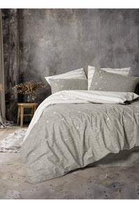 Set husă pilotă dublă Ranforce Husă pilotă: 200 x 220 cm Cearșaf de pat: 240 x 260 cm Față de pernă: 50 x 70 cm (2 bucăți) Față de pernă: 50 x 70 cm (2 bucăți) Maro