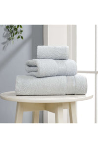 Set prosoape (3 piese) Prosop de față: 30 X 50 cm (1 bucată) Prosop de mâini: 50 X 85 cm (1 bucată) Prosop de baie: 70 X 140 cm (1 bucată) Gri deschis