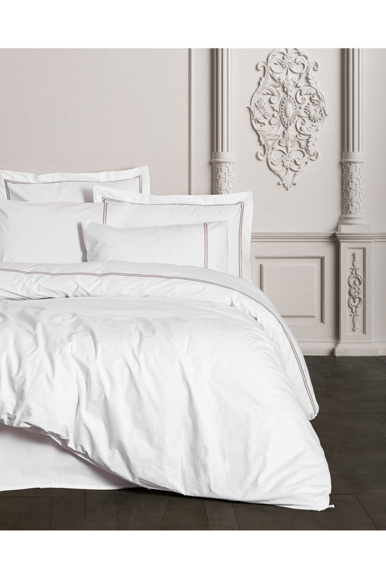 Set Husă de Pilotă Dublă Husă de Pilotă: 200 X 220 Cm Cearșaf de Pat: 240 X 260 Cm Față de Pernă: 50 X 70 Cm (2 Bucăți) Față de Pernă Oxford: 50 X 70 Cm (2 Bucăți) Mehves