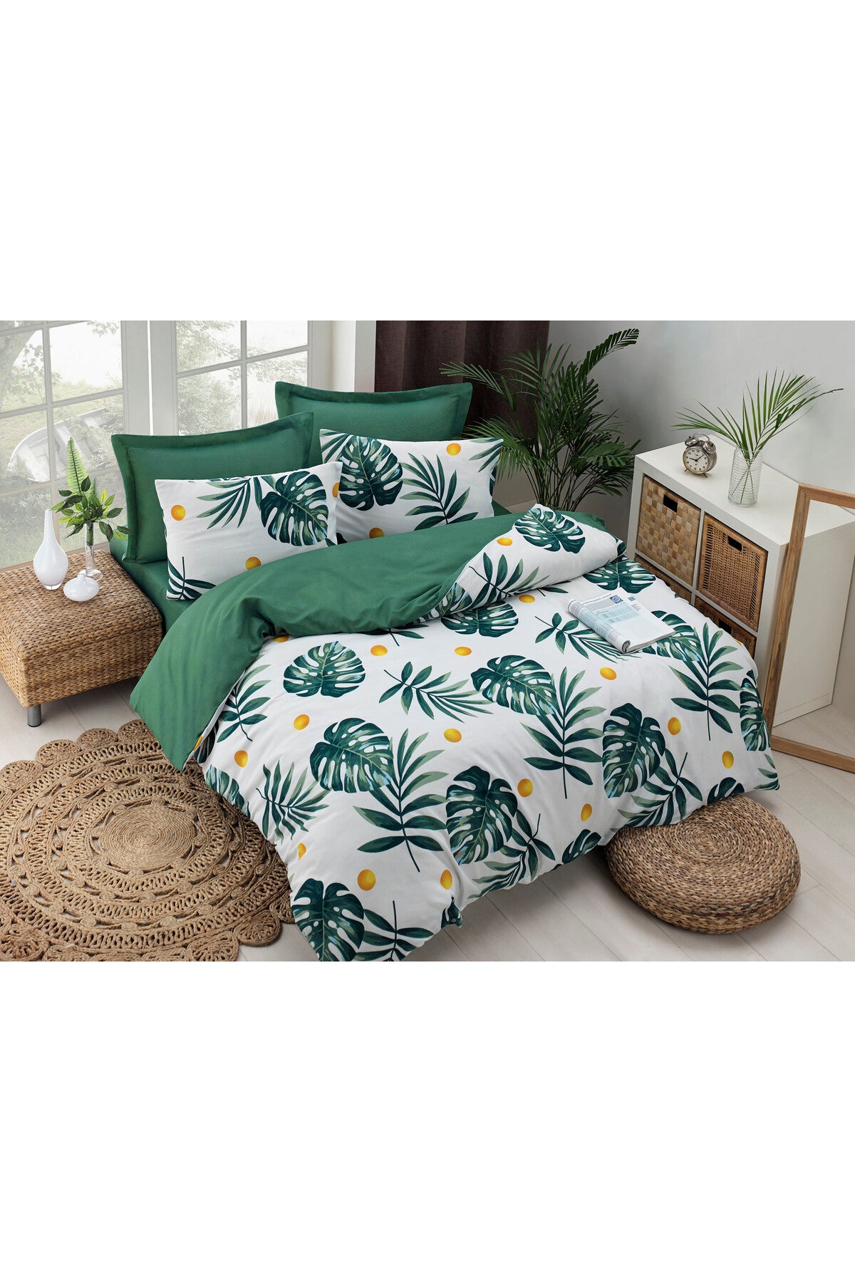 Double Quilt Cover Set Duvet Cover: 200 X 220 Cm (1 Piece) Flat Sheet: 220 X 240 Cm (1 Piece) Pillowcase: 50 X 70 Cm (2 Pieces) Monstera - Green
