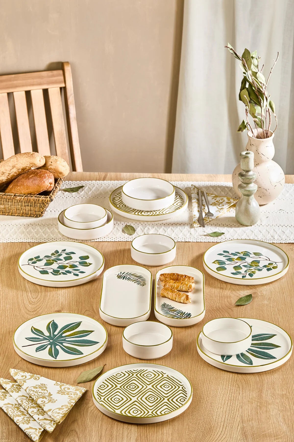 14 Piece Stackable Fall Leaf Breakfast Set for 6 People – Luxury Breakfast Serving Plate Set